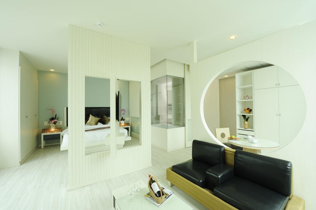 The Beverly Hills Hotel Nakhonratchasima Esterno foto