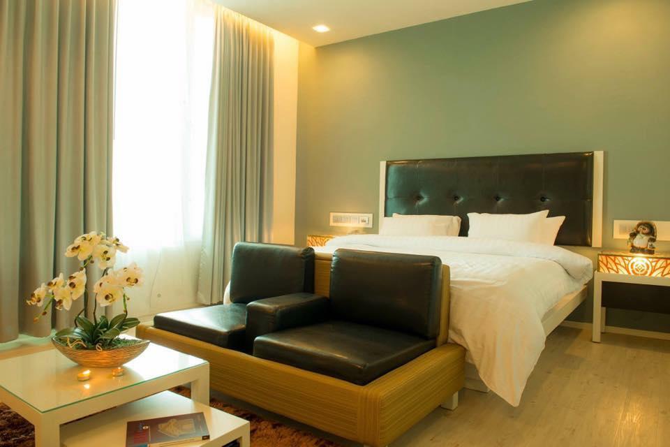 The Beverly Hills Hotel Nakhonratchasima Esterno foto